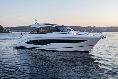 Princess Yachts V55