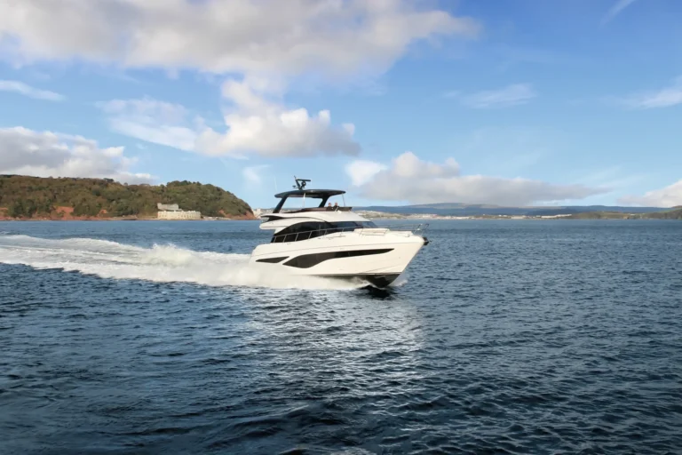 Princess X65 exterior running