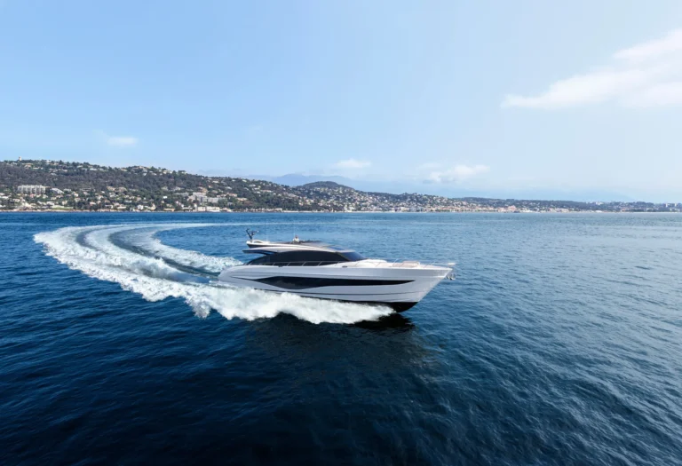 Princess S80 Exterior