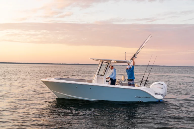 Sailfish 232 CC Exterior