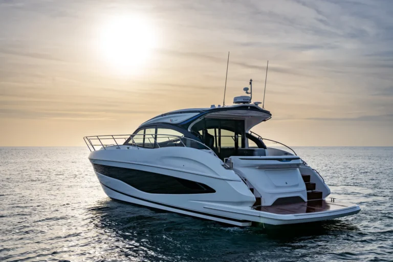 Princess V50 Exterior