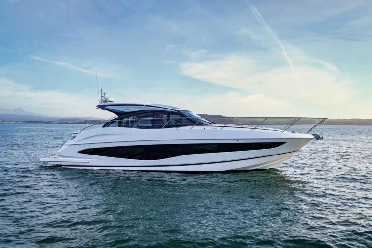 Princess V50 Exterior