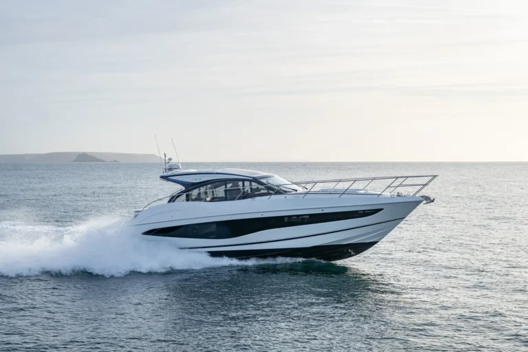 Princess V50 Exterior