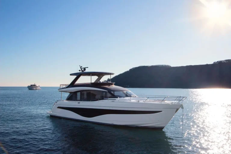 Princess Y72 Exterior