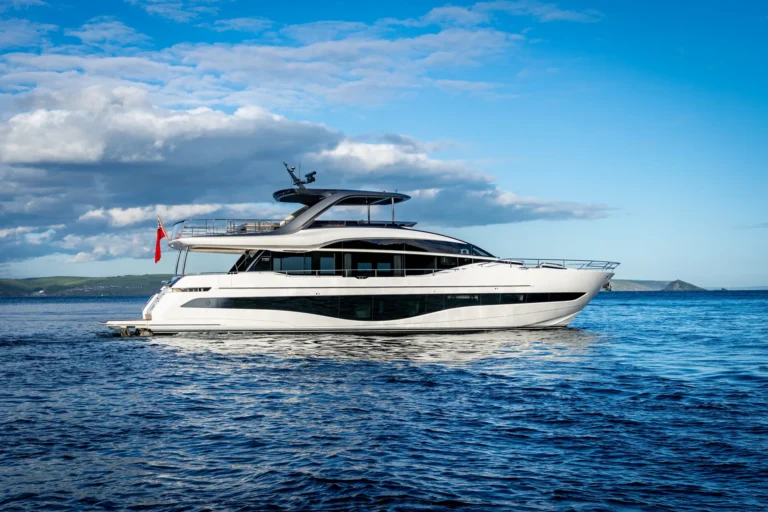 Princess Y85 Exterior