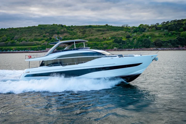 Princess Y85 Exterior