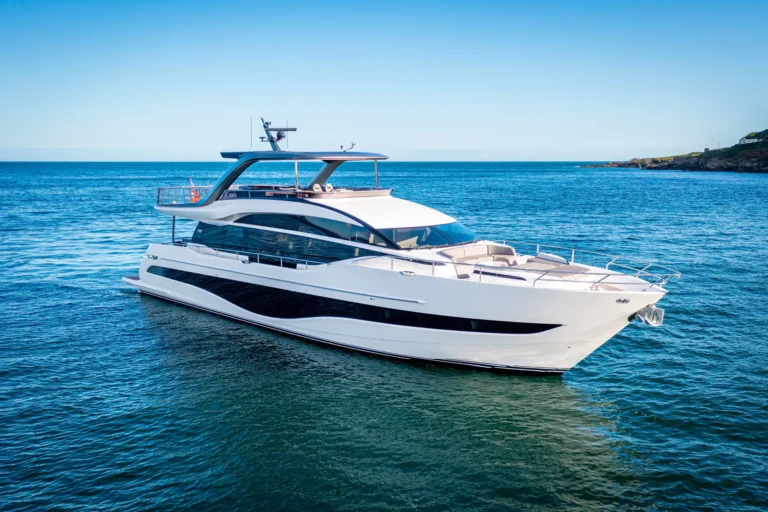 Princess Y85 Exterior
