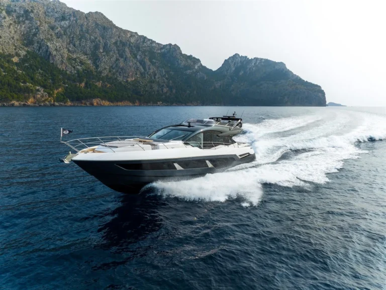 Sunseeker Sport 75 Exterior