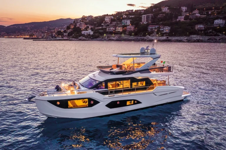 Absolute 60 FLY Exterior