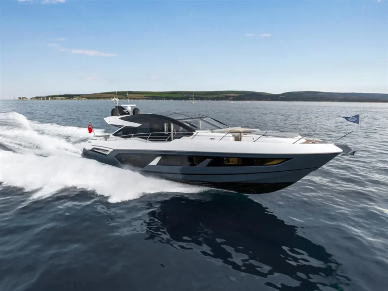 Sunseeker Predator 75 Exterior