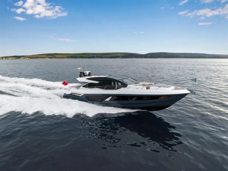 Sunseeker Predator 75 Exterior