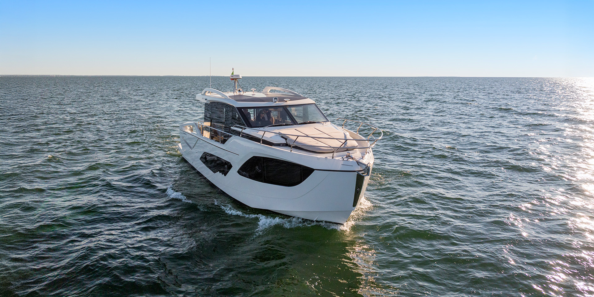 Explore New & Pre-Owned Boats for Sale