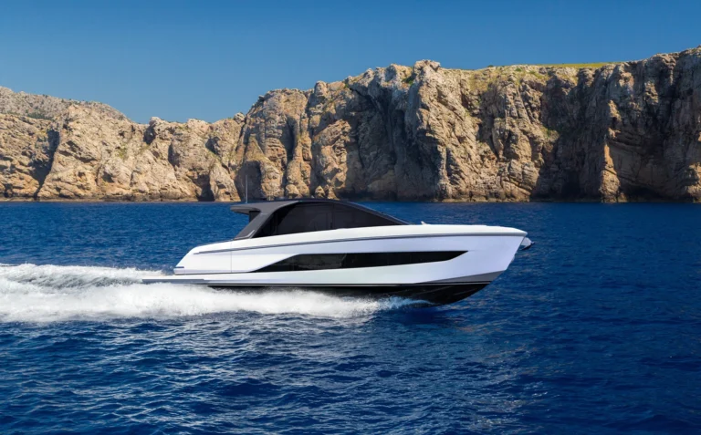 c48 deck saloon exterior cgi running