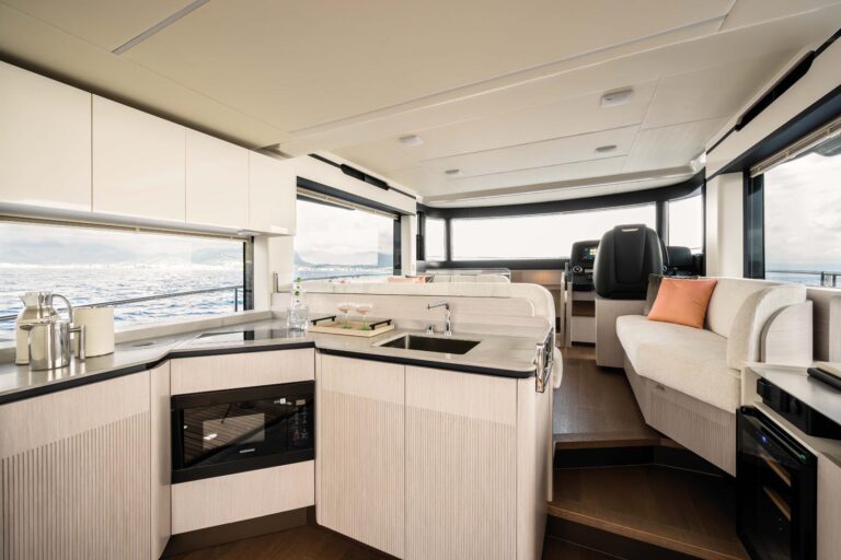 galley oven and sink on absolute navetta 50