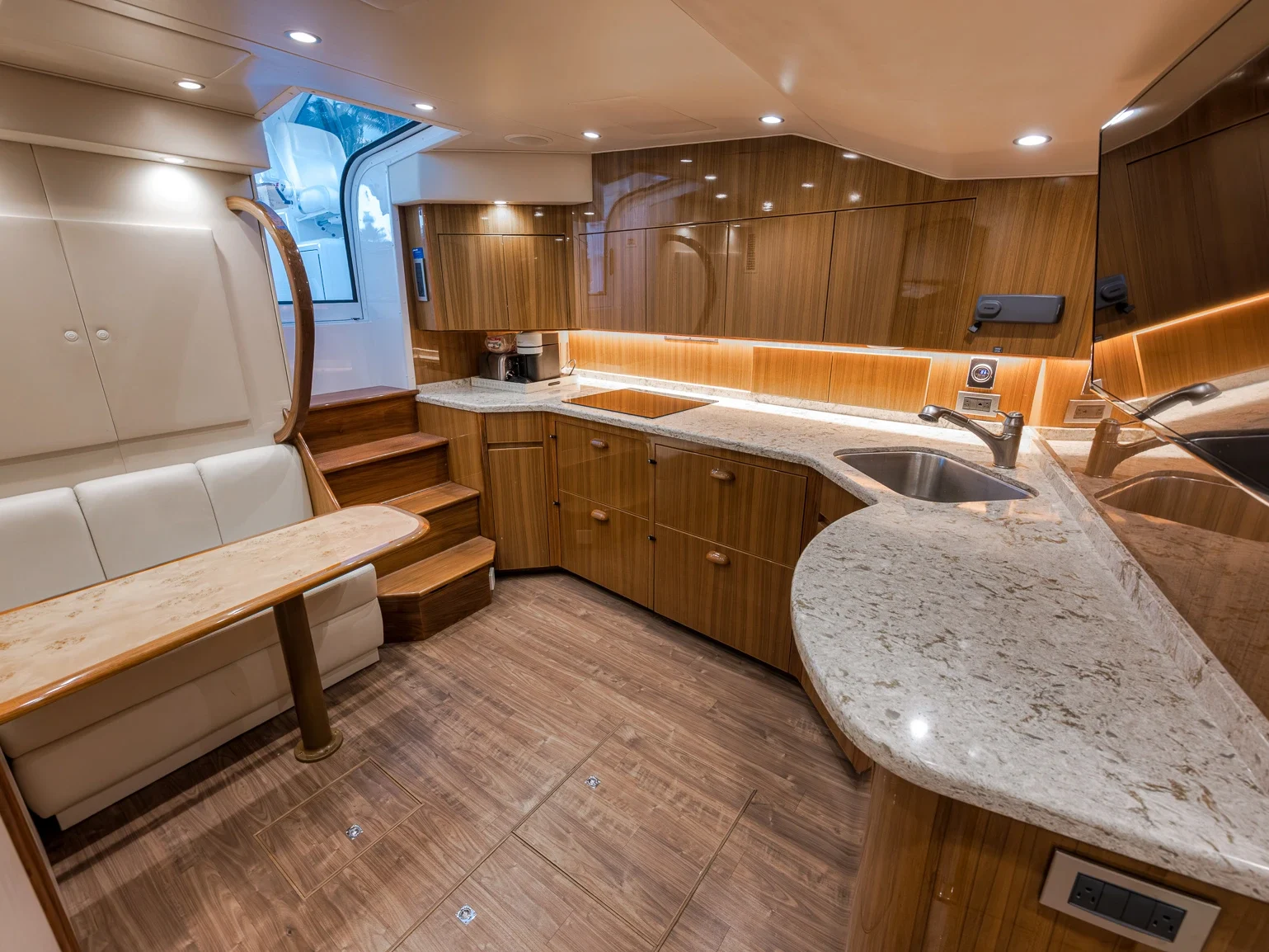 boat listing photo example