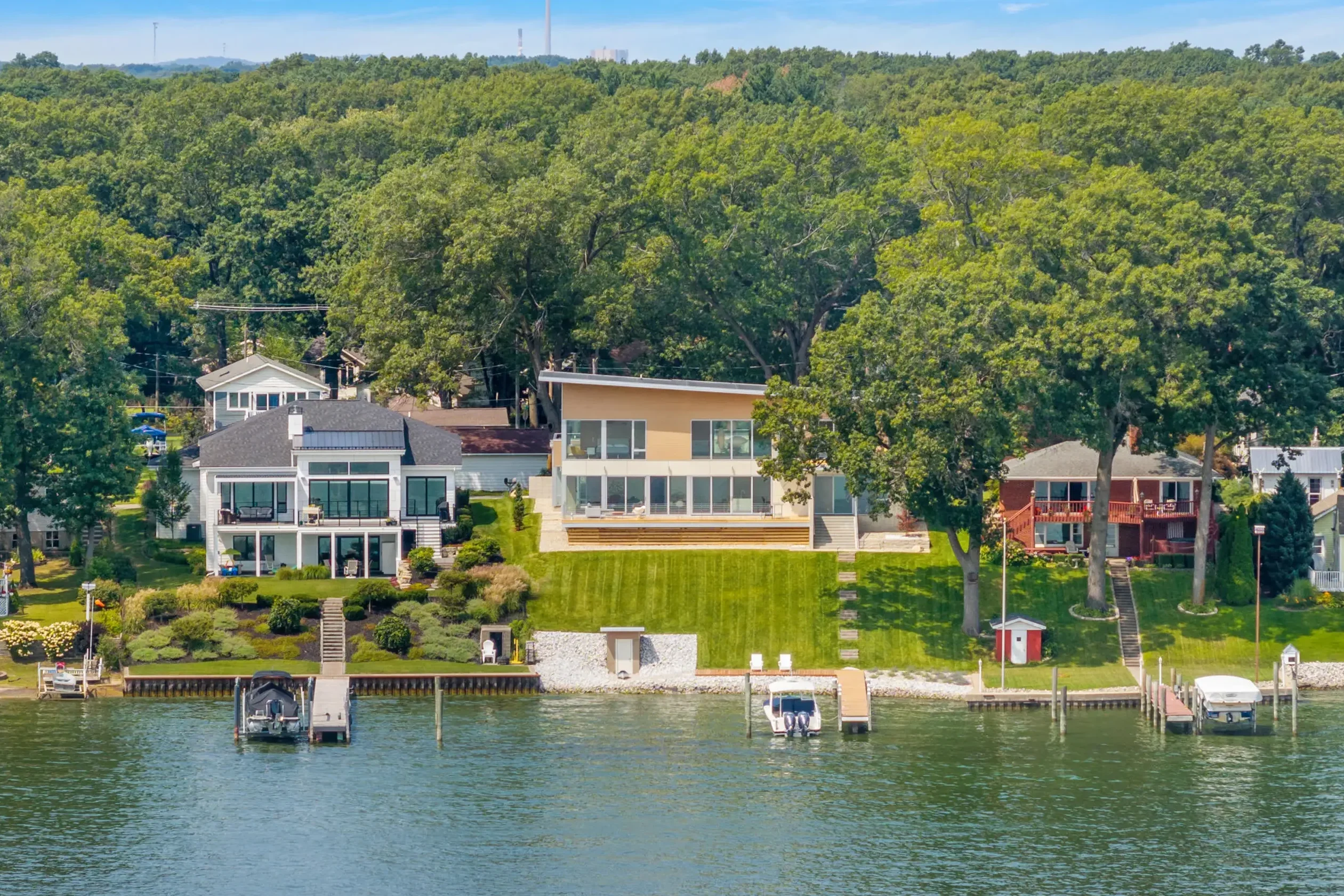 Holland MI Waterfront Homes lake macatawa