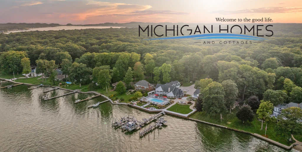 WATERFRONT LIVING: MICHIGAN HOMES & COTTAGES